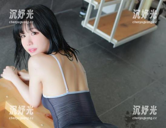 Addielyn(에디린)自拍合集：让你的不开心都不好意思出来溜达！