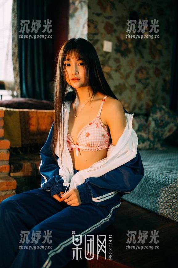 GIRLT果团网 - 别眨眼！little贝壳喵的制服作品大公开，还是免费的哦！