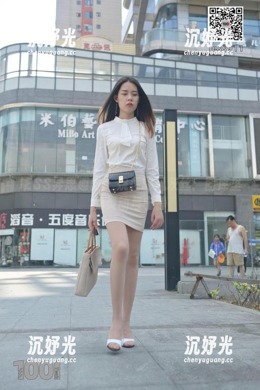 IESS异思趣向 - 婉萍的风灰丝：图库里的灵动与宁静