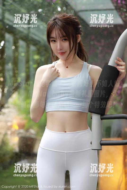 MFStar模范学院 - “衣服好看不如人好看”，NaNa_baby最新礼服图片，你会想说的那句土话所以……加个特效吧！