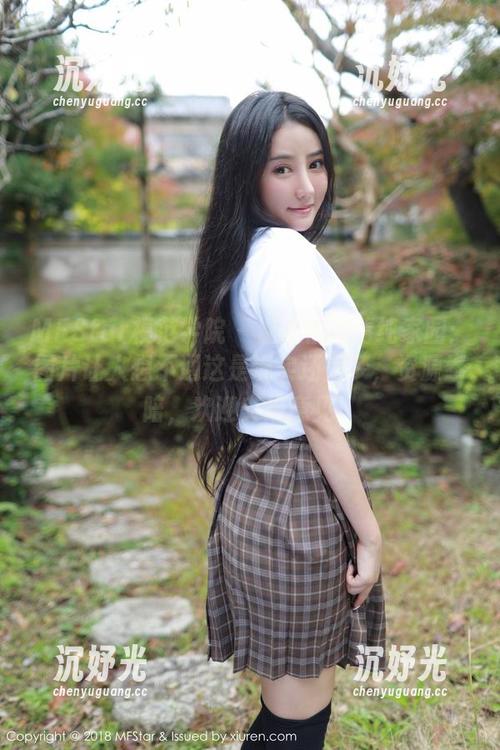 MFStar模范学院 - 温心怡的清纯家园：图片让人想不通这是现实还是梦，资源奉陪，欢迎交换意见！