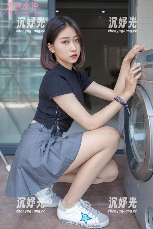 MSLASS梦丝女神 - 灵灵的甜静肖像大公开！高清高清的，资源在手，拿着不走就好！