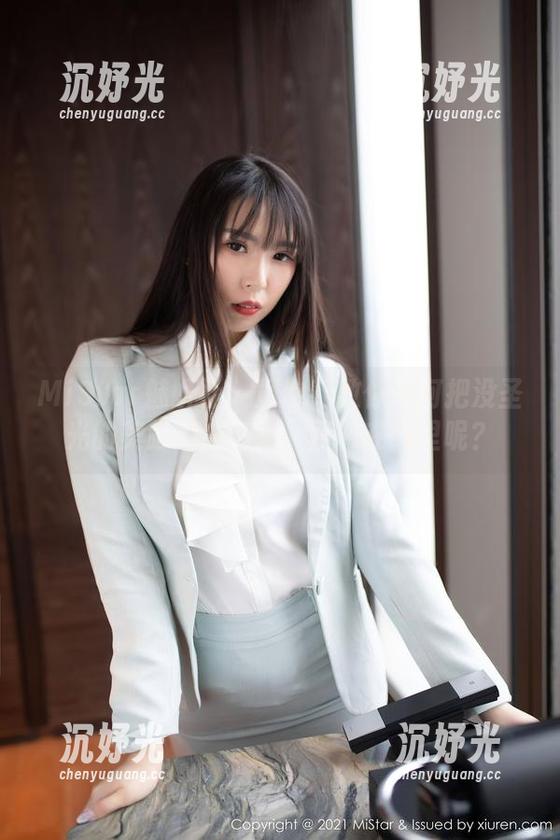 MiStar魅妍社 - 黄歆苑教你如何把没圣光的美脚拍成焦点，图包在哪里呢？