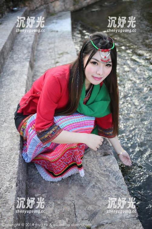 MyGirl美媛馆 - 写真里有温柔，但AngelaLee李玲的眼神似乎在说点别的。