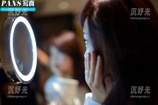 PANS - 蕾蕾的纯白写真：不怕严肃，只怕我“哈哈哈”