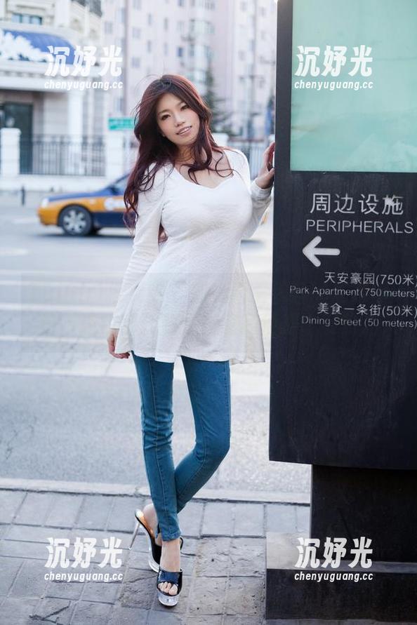 TuiGirl推女郎 - 别光看王馨瑶的居家图包，连我都开始想在家随便摆个姿势。