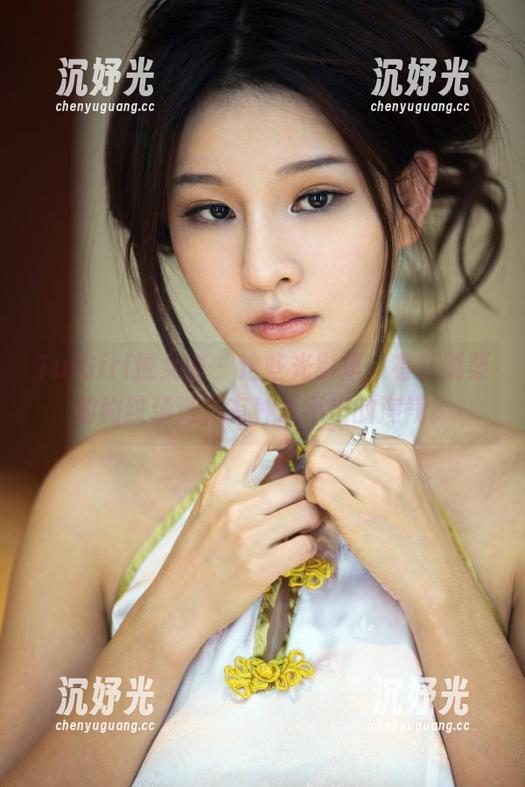 TuiGirl推女郎 - 这些光影里，有艾栗栗的豹纹精选，有种说不出的淘气。