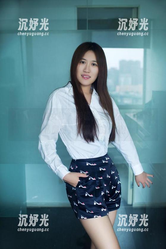 TuiGirl推女郎 - 别说，赵惟依的原图短裙私房照，颠覆你的想象！