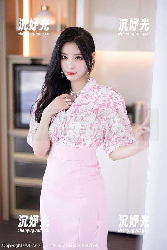 Xiuren秀人网 - 亲密接触：看sibyl是女巫如何用写真讲述剧情