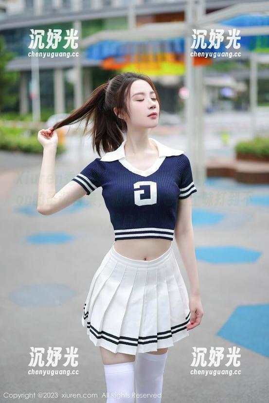 Xiuren秀人网 - 超级想在线聊聊伊一Moon的圣诞合集，但我被自己的土味打到不能自拔！