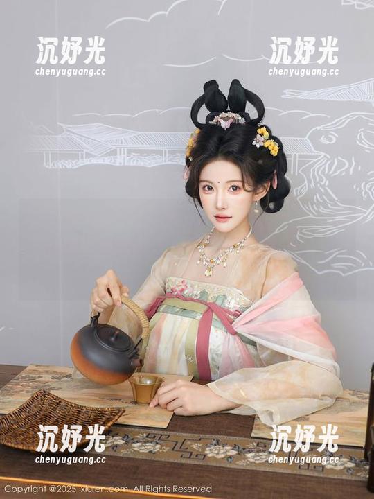 Xiuren秀人网 - 在晓梦may夏日图库里，无意间找到的快乐，喂，不要只看图片哦！