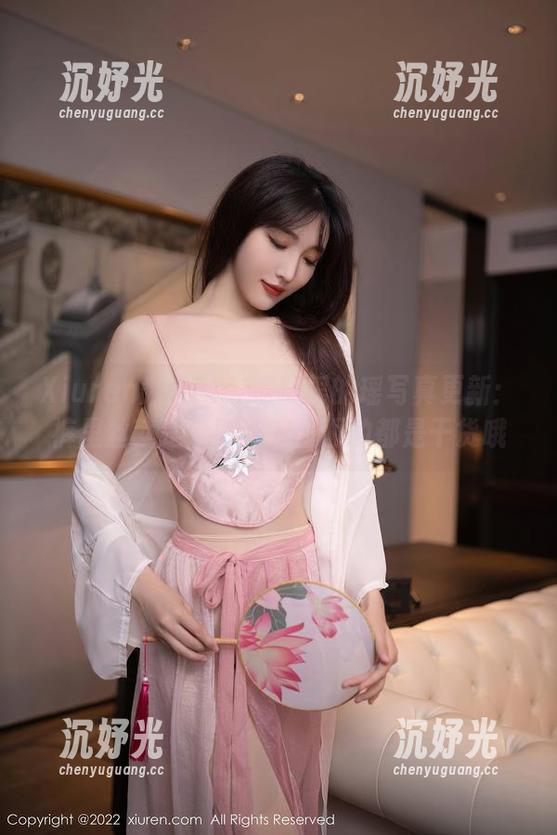 Xiuren秀人网 - 瑶啊摇的瑶写真更新：裤里丝就是个围城，里面的都是干货哦