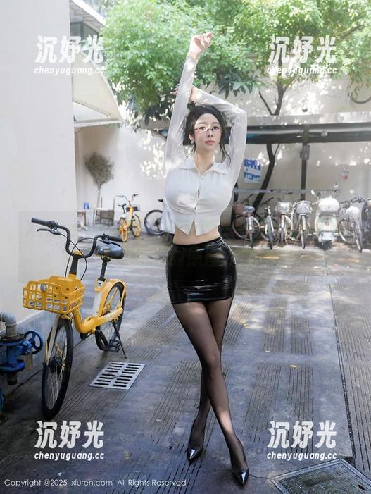 Xiuren秀人网 - 陆萱萱cecillia奶牛大赏，建议先下载原图，再震惊！
