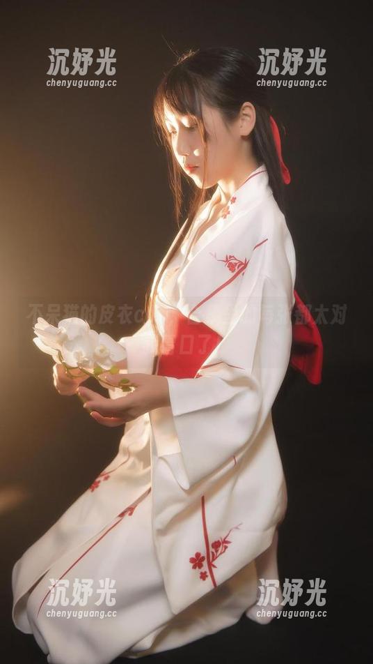 不呆猫的皮衣cos，合集里的每张都太对我胃口了！