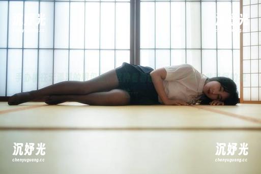 手办桃在云溪溪的图包里，这种看着让人心里飞起一些奇怪的想法…