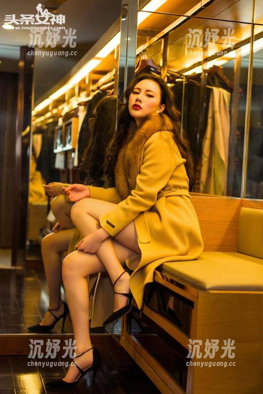 头条女神-李媛媛 头条女神 - 李媛媛的睡衣作品,尽在此图集里,肆意的小心思我心知肚明。