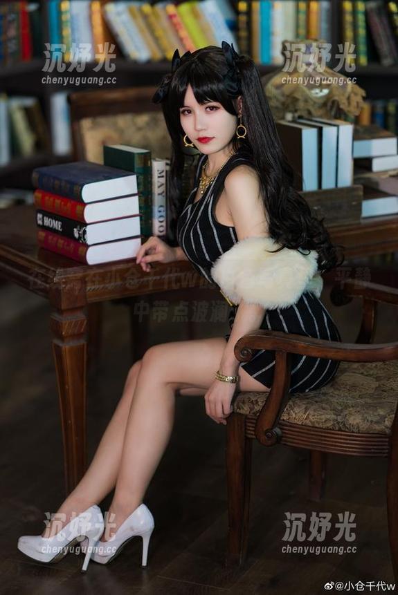 在线窝在小仓千代w的白色写真里，平静中带点波澜了。