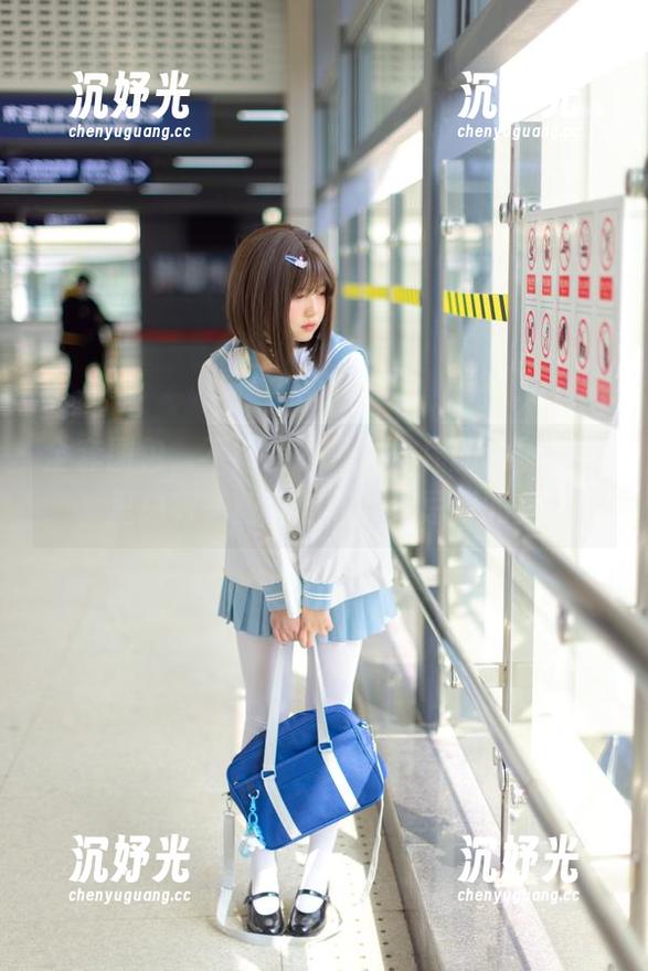 全套图包，不露脸？少女秩序的白丝灰裙里总有一些大胆而肆无忌惮的美