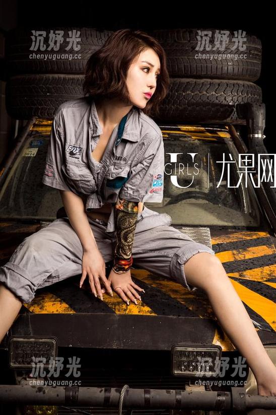 尤果网 - 娜依灵儿的‘白衬衫更新’——这次又让人想多看几遍