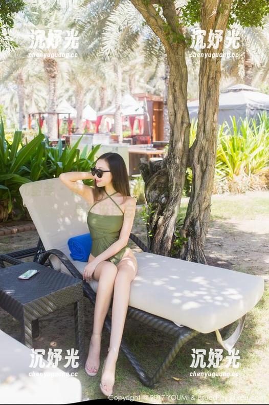 尤蜜荟 - 在严利娅Yuliya的比基尼写真中，是否流连忘返是个问题？