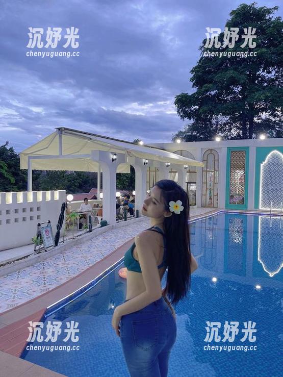 微密圈 - 就是阿朱啊的海边，敢问这个免费合集能不能带出片海风的声音呢？