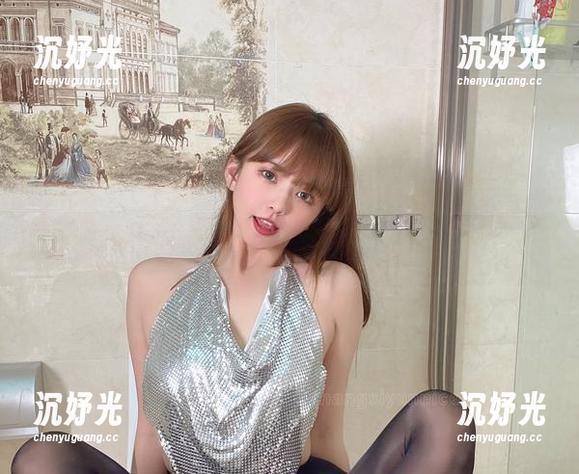 微密圈 - 张思允的全套美足，这玩意儿真不错，原图供奉中
