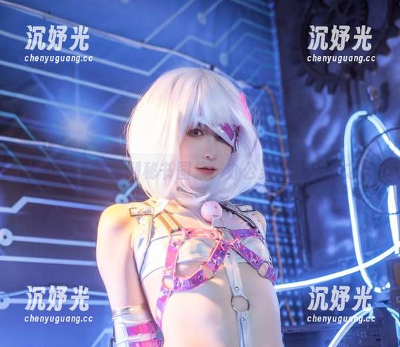 拖拉大王的定制秘书图集：办公桌上的不速之客