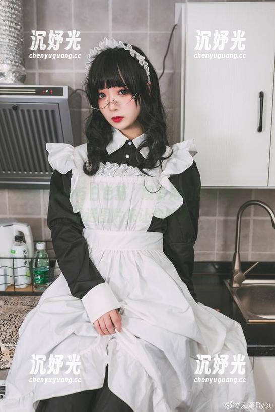 无筝ryou与白色猫，观察她们的默契——精选图片来让你嫉妒！