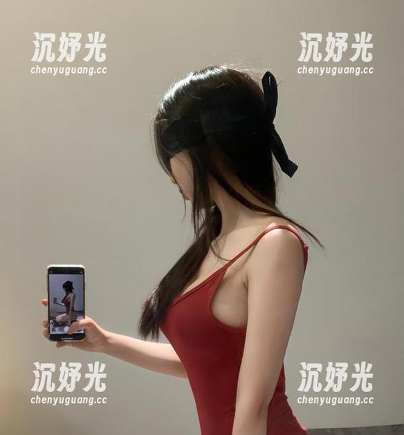 微密圈 - 火龙果羊继续将短裤进行到底，原图揭晓，精选中的“亮点”让我咂舌。