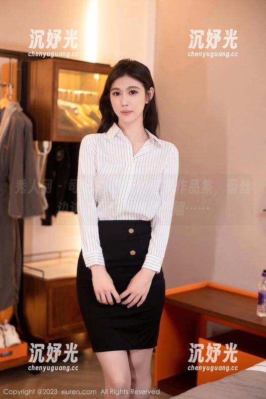秀人网 - 司妃SL最新的睡衣作品集，蕾丝边边总是让人浮想联翩……