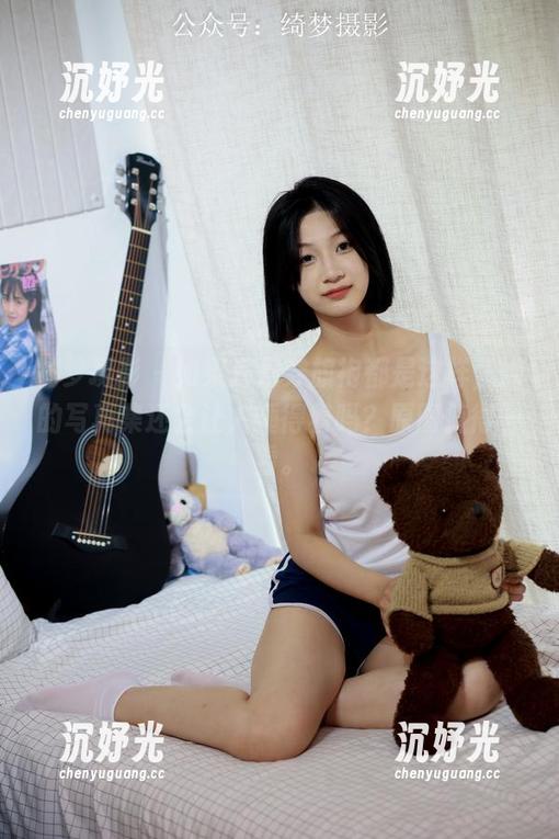 绮梦摄影 - 如果月月穿旗袍都是这样，她的写真集还会让人睡得着吗？原图值得一看。