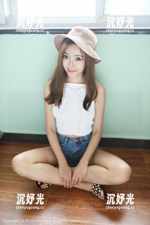 美媛馆-刘飞儿Faye 美媛馆 - 《刘飞儿Faye的秘书写真图册》,一边看一边想:“我是不是该找个秘书开启我的办公室冒险?”