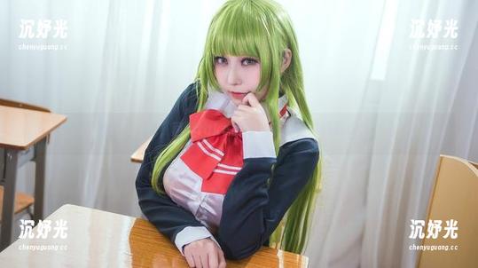 从黑贞德到兔女郎，菌烨tako给你带来不一样的写真合集看点！