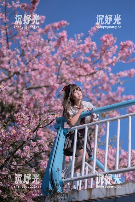 萌芽儿o0 萌芽儿o0的甜心写真,在线上居然有那么多糖果,她怎么那么可爱?