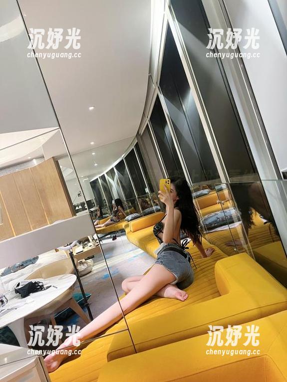 微密圈 - 原图直击：葛征穿上粉色蕾丝后的“少女心”