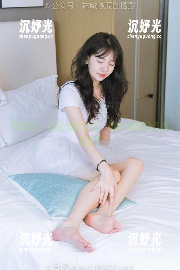 袜啵啵 - 泳衣里的苏苏，她拿资源的姿态是啥？
