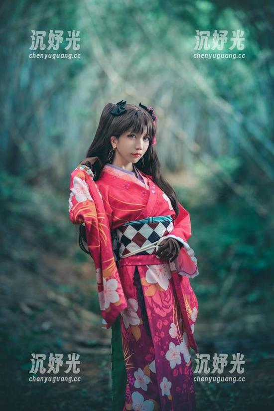 迷失人形QUQ的粉色美图，资源虽多，但如此难得！