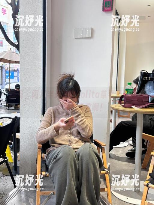 哎呀，闪月半这次的Lolita草莓精选图包，令人心痒痒啊！