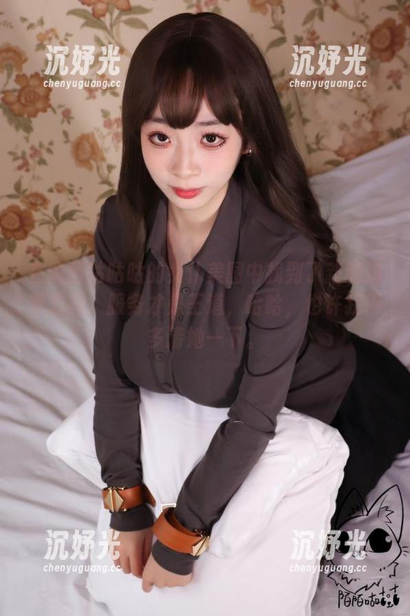 在陌陌咕咕咕的女仆美图中找到了新的追梦方向，服务才是王道，哈哈，也许我得多请她一下。