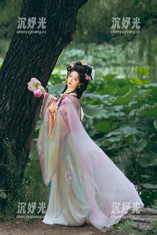 雯妹不讲道理的少女心事，高清壁纸供你细细品味！