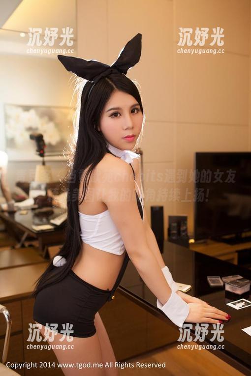 青豆客 - 当黄歆苑chobits遇到她的女友，精选美图让我的嘴角持续上扬！