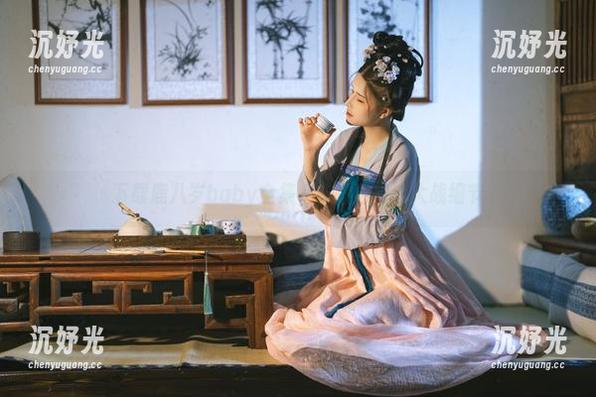 下载鹿八岁baby全集，跟绿色室内大战细节
